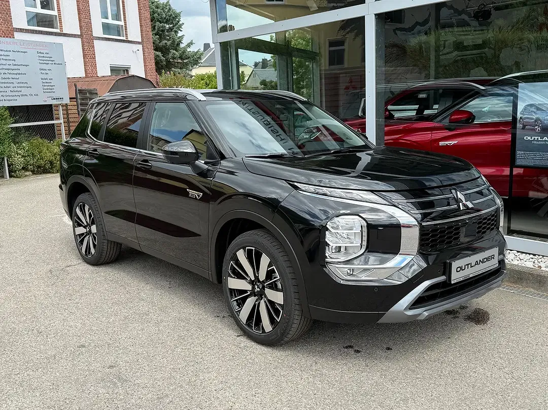 Mitsubishi Outlander 2.4 PHEV Hybrid 4WD Intro Edition - Thumbnail 6