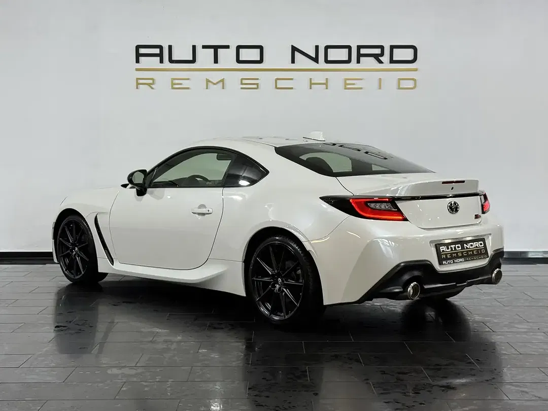 Toyota GR86 Premium - Thumbnail 10