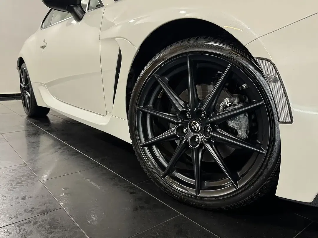 Toyota GR86 Premium - Thumbnail 4